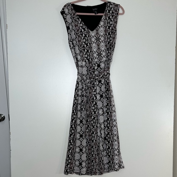 Nicole miller snakeskin print wide leg cropped jumpsuit size 6 - Picture 7 of 16